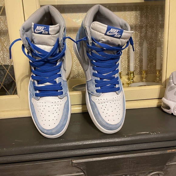 Jordan 1 retro OG Hyper Royal Size 11 - Picture 4 of 6